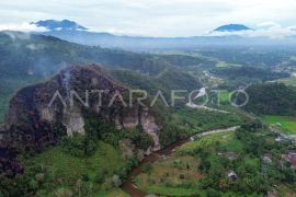 Kebakaran hutan dan lahan di Limapuluhkota Page 2 Small