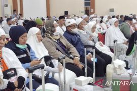 Jemaah Haji Kloter 01 Padangsidimpuan sudah tiba di tanah air