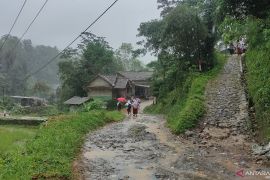 PUTR Cianjur memprioritaskan perbaikan jalan akses pendidikan