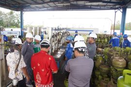 Disdagperin Kalteng sidak SPBE, cek volume elpiji tiga kilogram