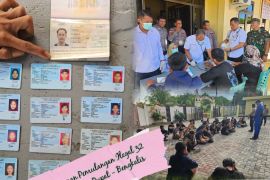 Kapal 32 PMI ilegal yang pulang dari Malaysia terombang-ambing di Bengkalis