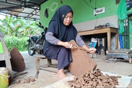 Pwmbuat Ampo Page 3 Small