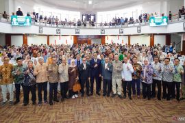 Dony Oskaria beri kuliah umum penguatan kampus-Industri di Unand