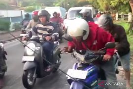 Legislator DKI minta Bina Marga perbaiki kabel yang celakai pengendara