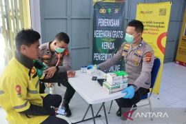 Polda Gorontalo gelar layanan kesehatan gratis buat pengemudi ojol