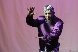 Pementasan teater cerita legenda Air Terjun Penantian