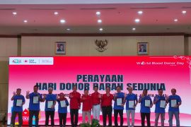 PMI DKI berikan penghargaan kepada 81 pendonor dan 10 rumah sakit