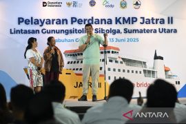 Gubernur lepas pelayaran  perdana KMP Jatra II Gunungsitoli-Sibolga