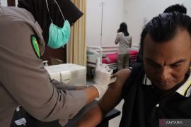 RS Bhayangkara Balikpapan gelar vaksinasi gratis sambut HUT Polri