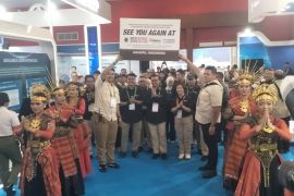 Lagu "Anak Medan" dan tari Tor Tor iringi penutupan Indo Defence 2025