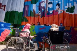 Mural bersama perempuan disabilitas