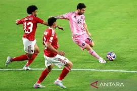 Gol Lionel Messi bawa Inter Miami taklukkan Porto 2-1