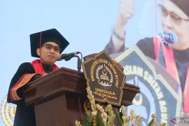 Buya Yahya: Jangan pernah lupakan jasa orang tua