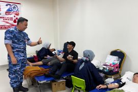 Lanud Hang Nadim pererat hubungan dengan masyarakat melalui donor darah
