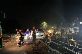 Daop 7 Madiun perbaiki geometri perlintasan tiga kabupaten