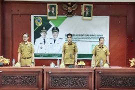 Bupati Parimo optimalkan pelayanan publik dan keterbukaan informasi