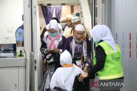 Seorang haji Debarkasi Padang wafat saat pulang ke Indonesia