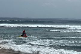 Hari ketujuh, pertandingan WSL Krui Pro ditunda akibat cuaca buruk