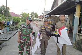 Satpol PP Pontianak tindak tegas pemain layangan didenda Rp500 ribu