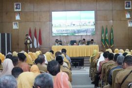 Disdik Sambas gelar rapat peningkatan kapasitas kepala sekolah