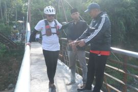 Bupati Probolinggo lakukan monev jembatan rusak terdampak bencana