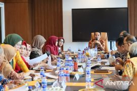 Pejabat Unja tanda  tangani perjanjian kinerja 2025