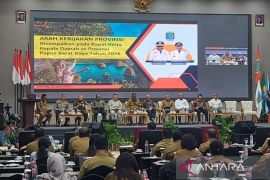 Gubernur Kambu: Masyarakat harus jadi pusat dari setiap kebijakan