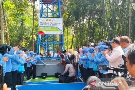 Selvi Ananda resmikan sarana air bersih di Sragen