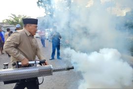 Anggota DPR kembali bantu pengasapan untuk tangani penyebaran DBD