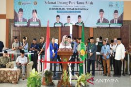 359 jemaah haji kloter 5 Mandailing Natal tiba di tanah air