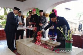 Jelang HUT Jakarta, Jaktim mengenang peran pahlawan dengan berziarah