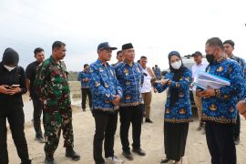 Bupati Ratu Zakiyah sidak aktivitas galian C yang dikeluhkan warga