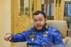 Wali Kota Fadly Amran : Pembekuan Pokdarwis Pantai Air Manis untuk pembinaan