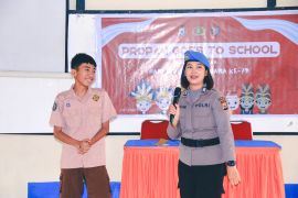 Polda Maluku berikan edukasi siswa SMP pentingnya berlalulintas sejak dini