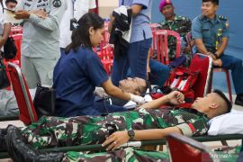 Lantamal IX Ambon gelar aksi donor darah sambut HUT ke-72