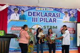 Pemkab Bengkayang targetkan 100 persen desa bebas buang air besar sembarangan