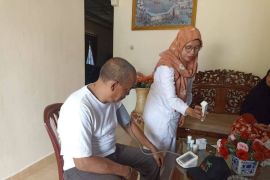 Dinkes Labura lakukan pemeriksaan kesehatan jamaah haji yang baru tiba