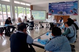 BPJS Kesehatan Padang Panjang minta masyarakat laporkan jika ada pembatasan rawatan dan beli obat di luar fasilitas kesehatan