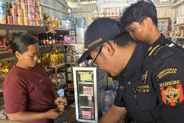 Bea Cukai Jayapura lakukan razia terhadap BKC beredar ilegal