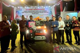 SIS-Jagorawi Motor beri hadiah utama satu unit mobil Ignis untuk juara pertama LKS bidang TKR