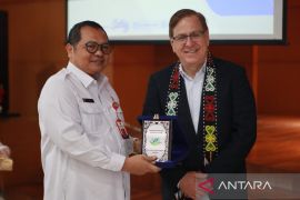 Kaltim tingkatkan layanan  urologi teknologi RIRS gandeng pakar AS