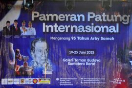 Karya pematung dari lima negara meriahkan 95 tahun Arby Samah di Taman Budaya Sumatera Barat