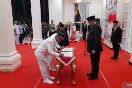 Gubernur Gorontalo lantik Bupati dan Wakil Bupati Gorontalo Utara