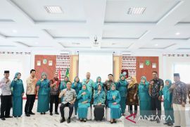 Yupri Astuti Saipullah lantik delapan ketua PKK kecamatan