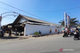 Pemkab Garut siapkan tim mural mempercantik dinding pasar rakyat