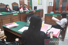Mantan "marketing freelance" didakwa lakukan penipuan investasi saham
