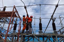 PLN gunakan thermovisi dalam pemeliharaan transmisi dan gardu induk untuk perkuat keandalan listrik Pulau Belitung