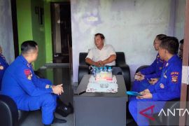 Polda Sumsel bantu pengobatan seorang purnawirawan polisi yang sakit