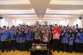 OJK Cirebon latih 120 kepala sekolah menjadi agen literasi keuangan