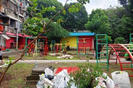 Jaktim tanam ribuan tanaman hias di RPTRA Rusun Bidara Cina